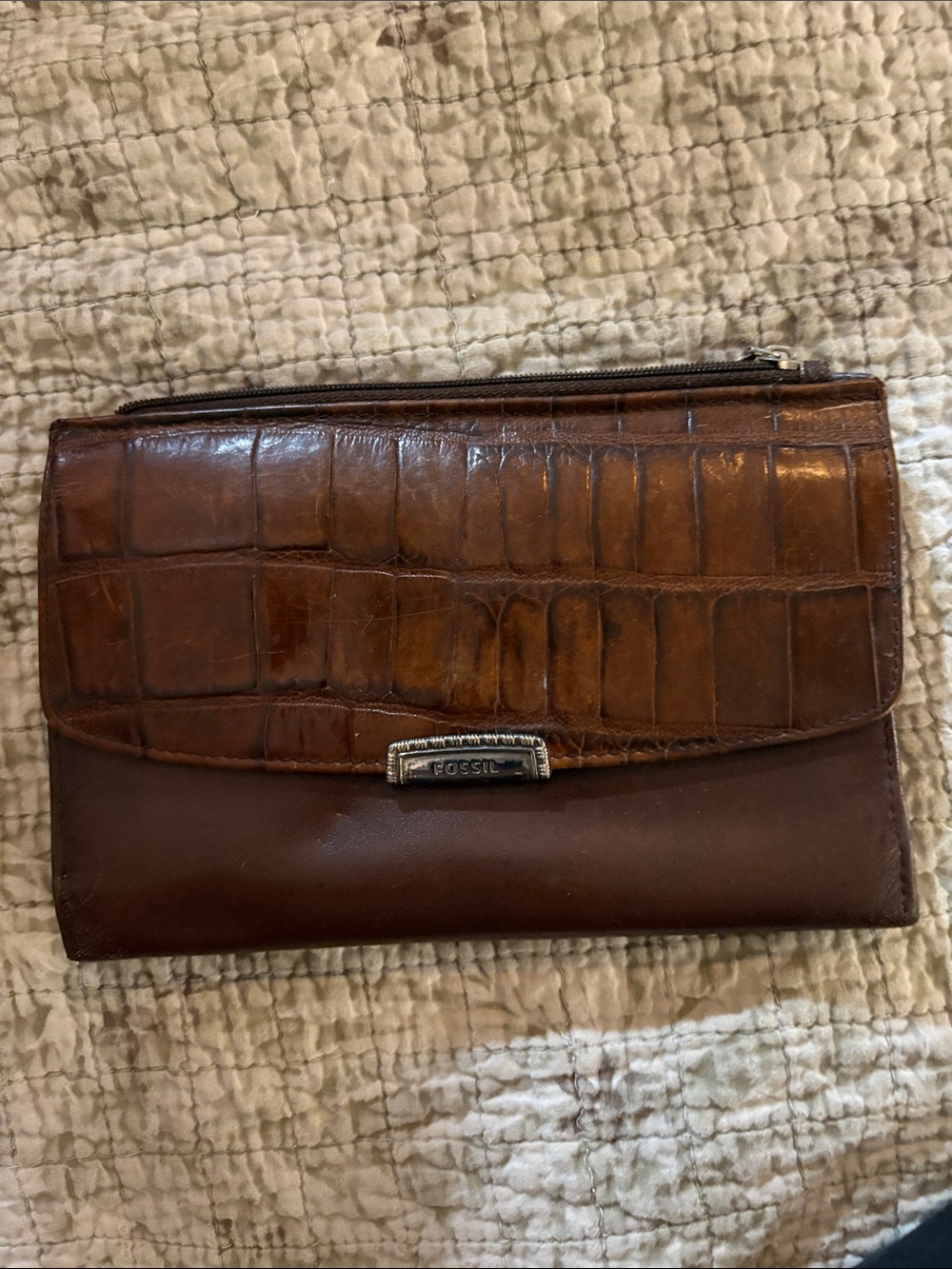 Fossil Brown Croc-Embossed Leather Bi-Fold Wallet with Zip Pocket